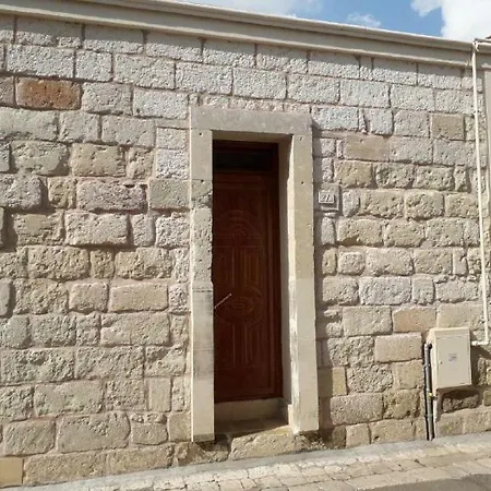 Lu Marchese